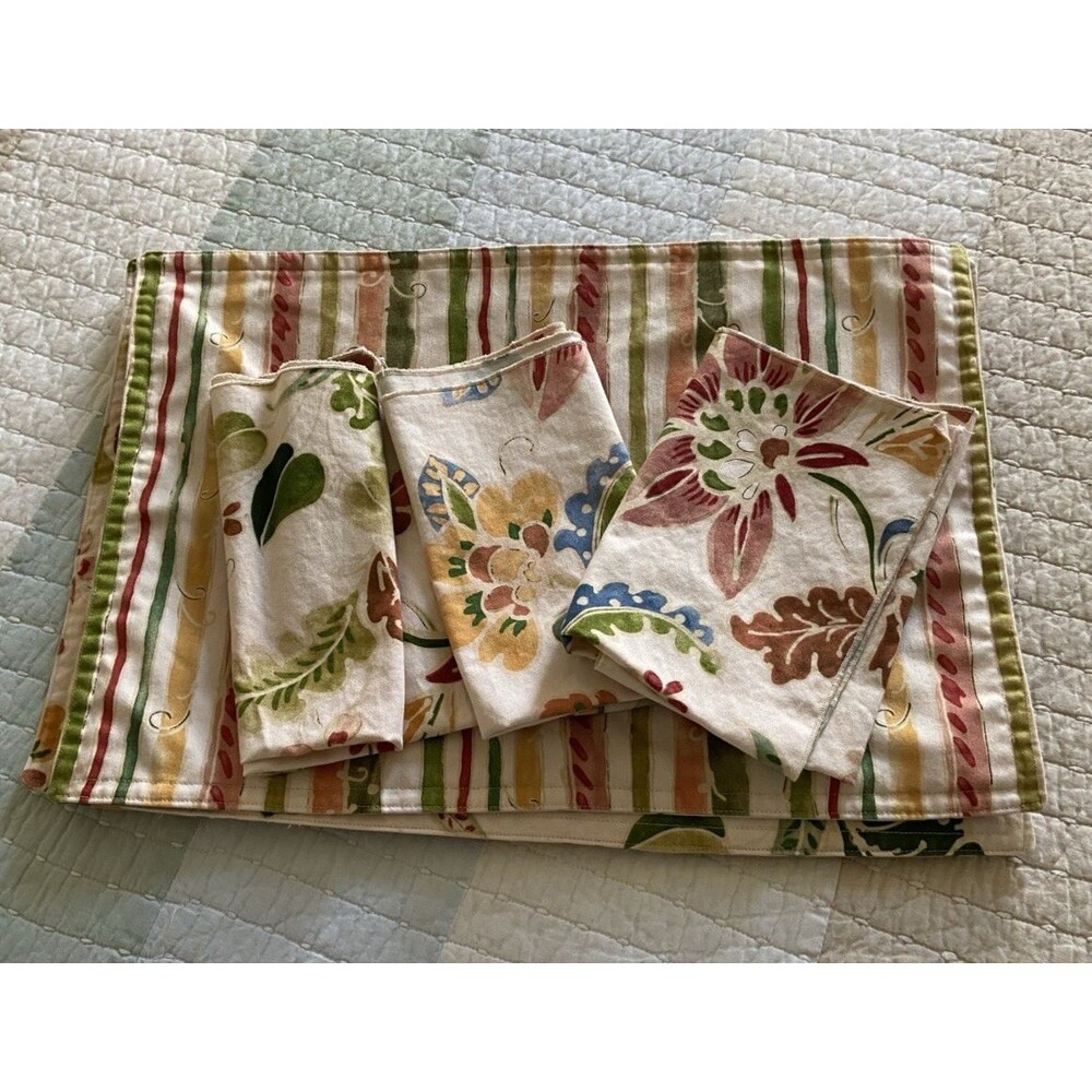 7 Piece Set of  Multicolor Pastel  Napkins and Placemats